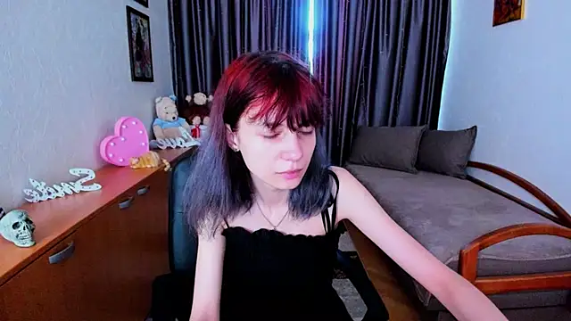 Snapshot of MiniLysii chatting on July 1, 2026, 5:53 am MiniLysii online show from July 1, 2026, 5:53 am