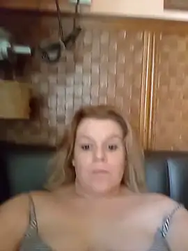 Maryquenn online show from June 15, 2026, 10:39 am
