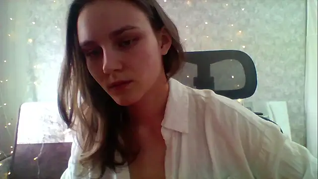 Snapshot of DolcezzaCream chatting on April 30, 2026, 11:16 am DolcezzaCream online show from April 30, 2026, 11:16 am