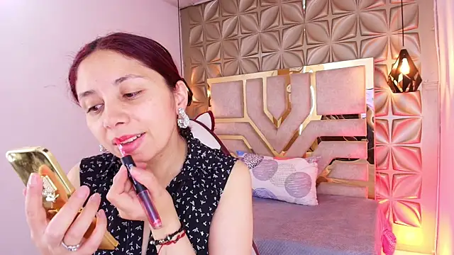 stephaniesun  online show from June 13, 2026, 12:25 pm