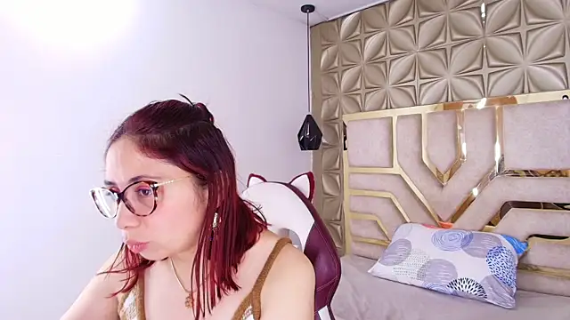 stephaniesun  online show from June 23, 2026, 2:04 pm