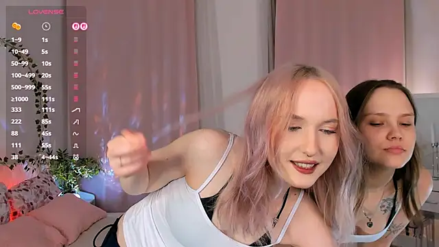 lisaluve online show from May 8, 2026, 9:42 pm