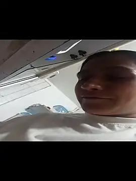Snapshot of Leily_ass_ chatting on May 3, 2026, 11:33 pm Leily ass online show from May 3, 2026, 11:33 pm