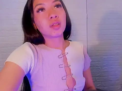 Snapshot of Aris_Logan chatting on May 13, 2026, 8:34 am Aris Logan online show from May 13, 2026, 8:34 am