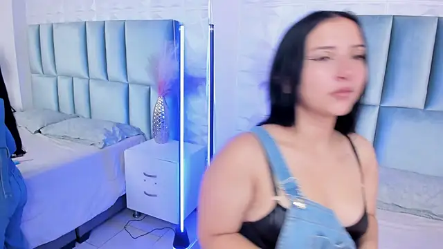 Snapshot of EmmyCastillo chatting on July 14, 2026, 11:38 am EmmyCastillo online show from July 14, 2026, 11:38 am