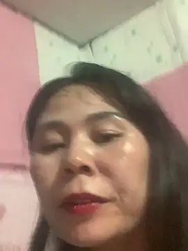 Snapshot of Helen-baby chatting on April 29, 2026, 11:03 am Helen-baby online show from April 29, 2026, 11:03 am