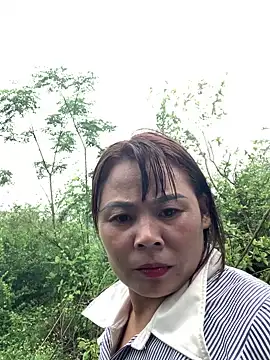Snapshot of Helen-baby chatting on May 12, 2026, 1:25 am Helen-baby online show from May 12, 2026, 1:25 am