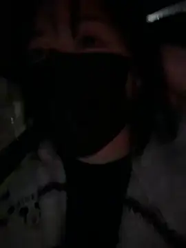 strawberry-boby online show from April 23, 2026, 9:39 pm