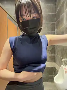 strawberry-boby online show from April 24, 2026, 9:56 am