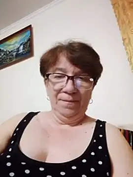 KetQueen101 online show from May 14, 2026, 8:15 pm