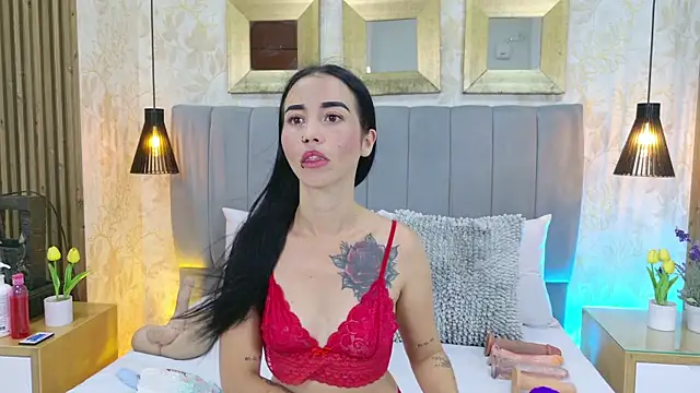 Snapshot of Sophie_Vega chatting on July 17, 2026, 3:35 am Sophie Vega online show from July 17, 2026, 3:35 am