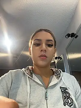 GabrielaPortmans online show from May 7, 2026, 9:58 am