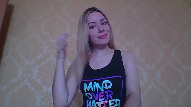 Snapshot of Softy_Aura_ chatting on May 13, 2026, 8:12 am Softy Aura online show from May 13, 2026, 8:12 am