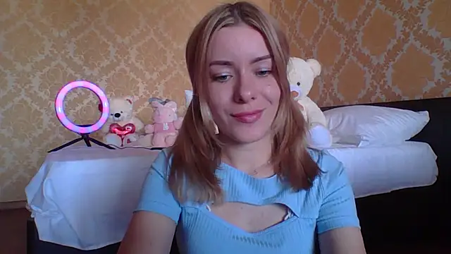 Snapshot of Softy_Aura_ chatting on June 24, 2026, 10:36 am Softy Aura online show from June 24, 2026, 10:36 am