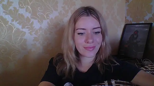 Snapshot of Softy_Aura_ chatting on June 26, 2026, 10:52 am Softy Aura online show from June 26, 2026, 10:52 am