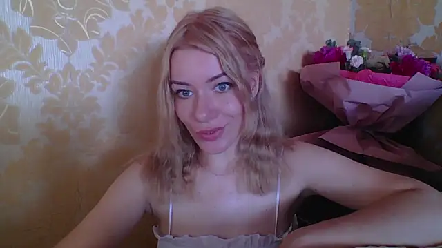 Snapshot of Softy_Aura_ chatting on July 2, 2026, 10:21 am Softy Aura online show from July 2, 2026, 10:21 am