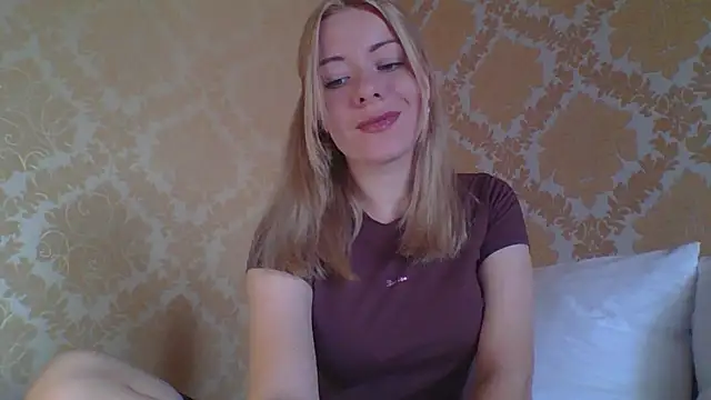 Snapshot of Softy_Aura_ chatting on July 16, 2026, 11:05 am Softy Aura online show from July 16, 2026, 11:05 am