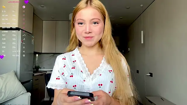 AlberthaBudd online show from July 17, 2026, 7:37 am