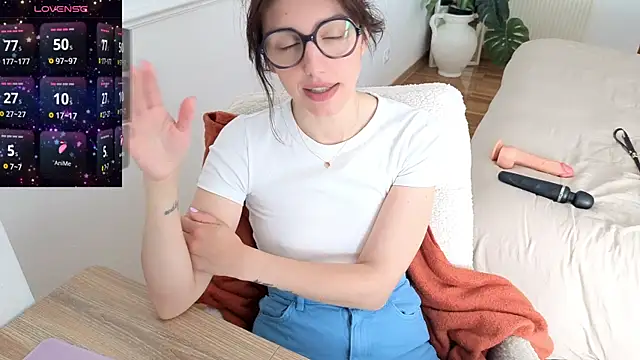 charlieangella online show from April 27, 2026, 6:55 am