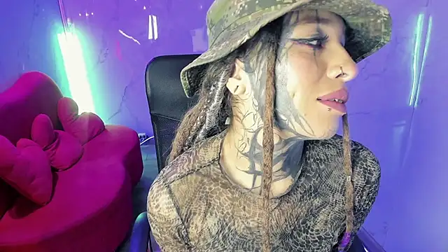 Snapshot of Lucy_Doll8 chatting on May 13, 2026, 9:00 pm Lucy Doll8 online show from May 13, 2026, 9:00 pm