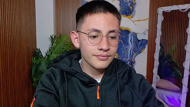 Snapshot of Andres_Tay chatting on June 11, 2026, 2:44 am Andres Tay online show from June 11, 2026, 2:44 am