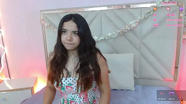 Snapshot of Karla_tay1 chatting on May 24, 2026, 11:48 am Karla tay1 online show from May 24, 2026, 11:48 am