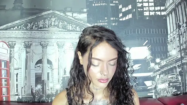 Snapshot of Caroline420_ chatting on June 21, 2026, 3:47 pm Caroline420 online show from June 21, 2026, 3:47 pm