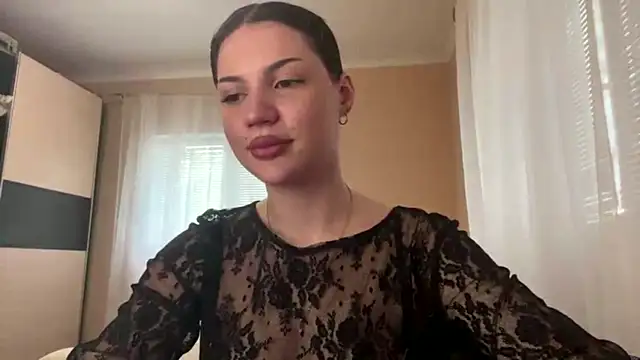 CrystalMuze online show from April 30, 2026, 1:39 pm