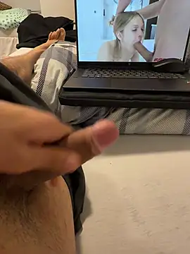 Snapshot of Wolf_18cm chatting on May 16, 2026, 6:07 pm Wolf 18cm online show from May 16, 2026, 6:07 pm