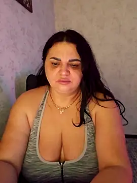 -CUTE-EVVIL- online show from May 21, 2026, 8:16 pm