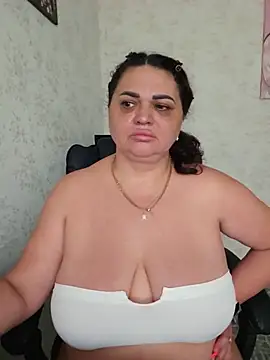 -CUTE-EVVIL- online show from July 17, 2026, 7:04 am