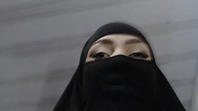 nadia  abaud online show from June 6, 2026, 5:56 am