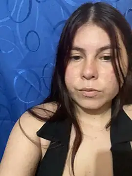 Snapshot of camila_purple chatting on May 14, 2026, 8:15 pm camila purple online show from May 14, 2026, 8:15 pm