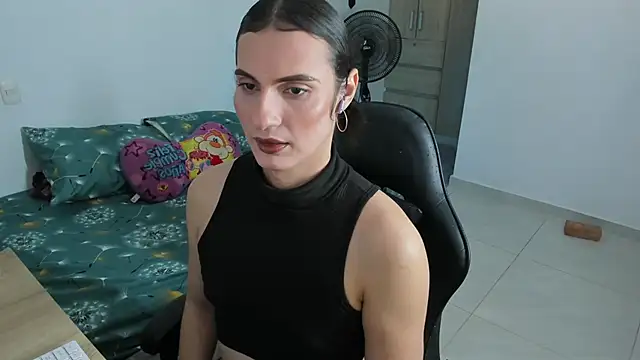 Snapshot of _shantallskinny_ chatting on June 13, 2026, 3:59 am shantallskinny online show from June 13, 2026, 3:59 am