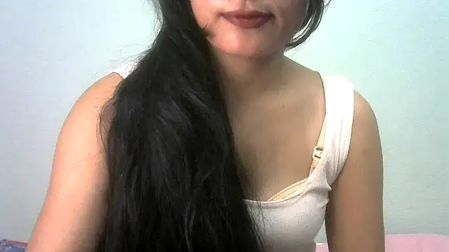 Snapshot of sharmeeli_sima chatting on August 4, 2026, 6:49 am sharmeeli sima online show from August 4, 2026, 6:49 am