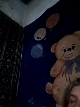 IrisMaris37 online show from April 27, 2026, 9:35 pm