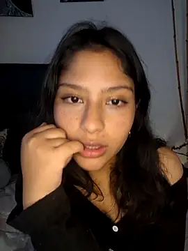 vaioletpoet online show from June 18, 2026, 5:39 pm