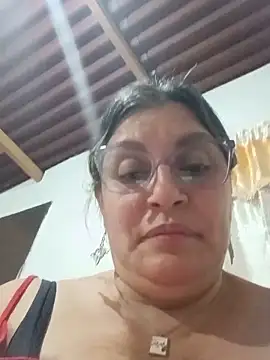 Snapshot of Carolina_crus_ chatting on May 23, 2026, 2:39 am Carolina crus online show from May 23, 2026, 2:39 am
