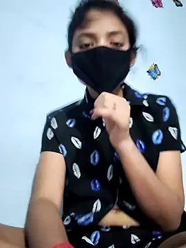 Aaliya-- online show from April 29, 2026, 5:52 pm