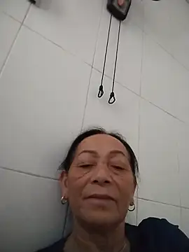 Snapshot of mouth22 chatting on July 21, 2026, 2:36 am mouth22 online show from July 21, 2026, 2:36 am