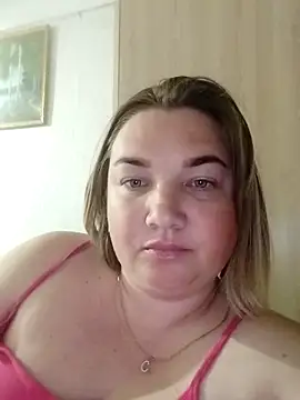 Snapshot of MiyaOlliver chatting on April 30, 2026, 8:20 am MiyaOlliver online show from April 30, 2026, 8:20 am