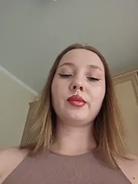 ooopsitscandy online show from May 24, 2026, 3:39 pm