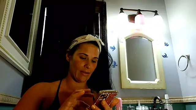 Snapshot of Vanessa_Valentine chatting on July 27, 2026, 3:08 pm Vanessa Valentine online show from July 27, 2026, 3:08 pm