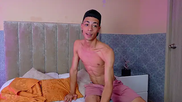 Snapshot of Liam__Mercury chatting on July 17, 2026, 12:39 am Liam Mercury online show from July 17, 2026, 12:39 am