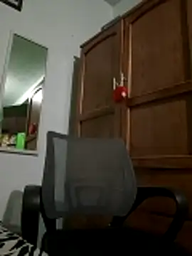 XavGaxxx online show from April 30, 2026, 5:25 am