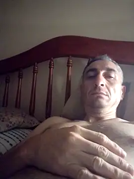 Snapshot of Alejandro83bsf chatting on June 17, 2026, 11:12 am Alejandro83bsf online show from June 17, 2026, 11:12 am