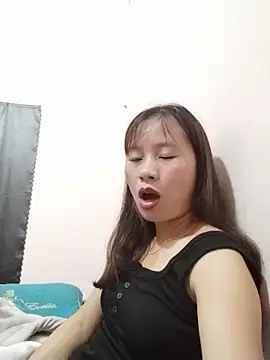 Snapshot of -Natina- chatting on June 19, 2026, 2:49 am -Natina- online show from June 19, 2026, 2:49 am