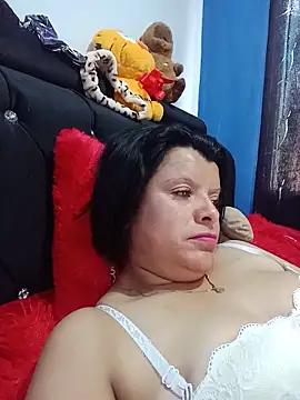 Snapshot of Samantha_Kieran chatting on May 17, 2026, 7:21 pm Samantha Kieran online show from May 17, 2026, 7:21 pm