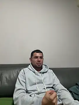 Snapshot of vitor_souz chatting on June 16, 2026, 1:30 am vitor souz online show from June 16, 2026, 1:30 am