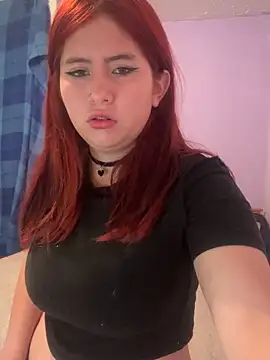 Snapshot of Caro_redd chatting on May 22, 2026, 12:33 pm Caro redd online show from May 22, 2026, 12:33 pm